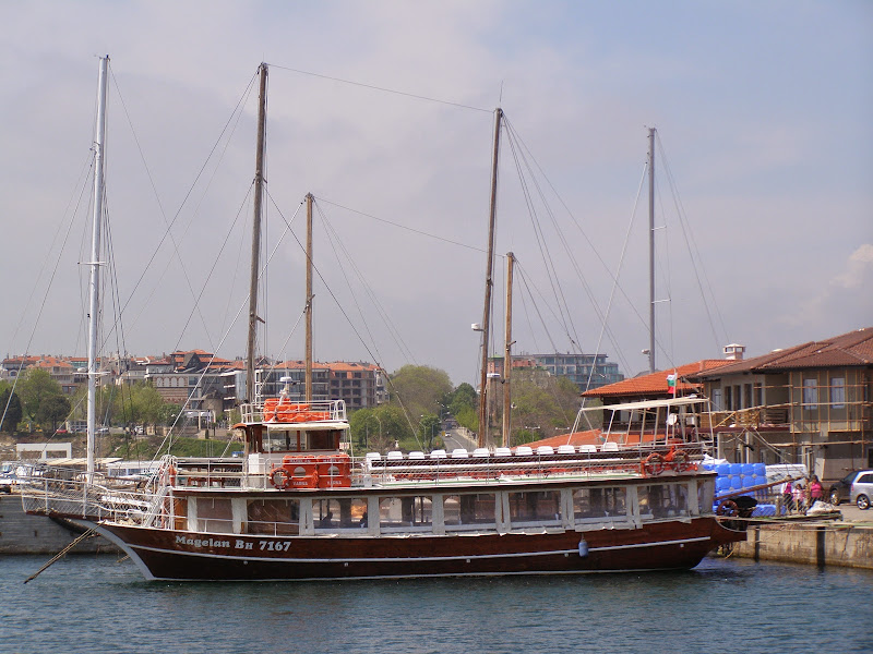  Болгария. Море и порт Несебра 