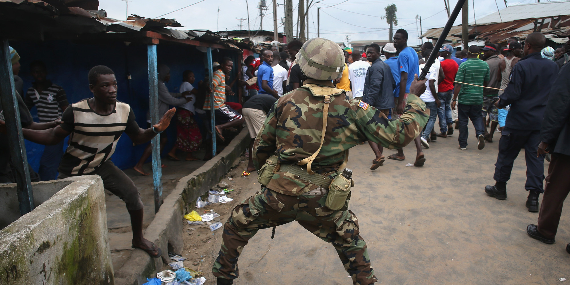 Как массовый убийца-людоед стал Пастором и проповедником. ( 45 фото ) 18+ Liberia Battles Spreading Ebola Epidemic