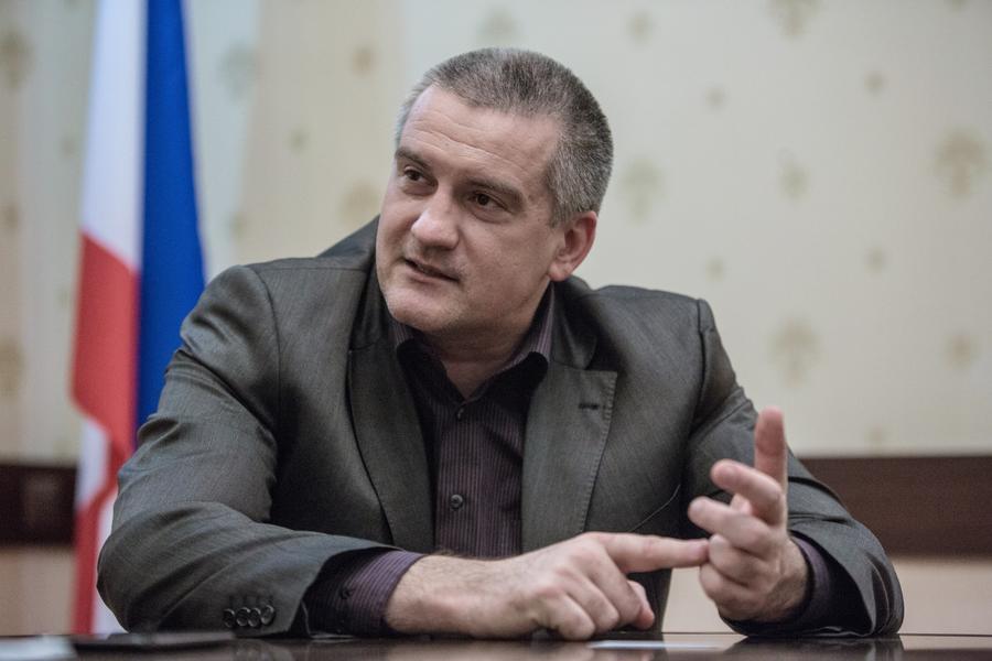 Многие украинцы признали Крым частью России, заявил Аксенов 