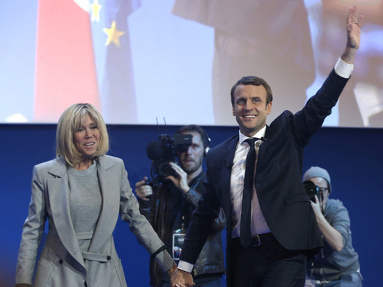 Необычная жена кандидата в президенты Франции Макрона 