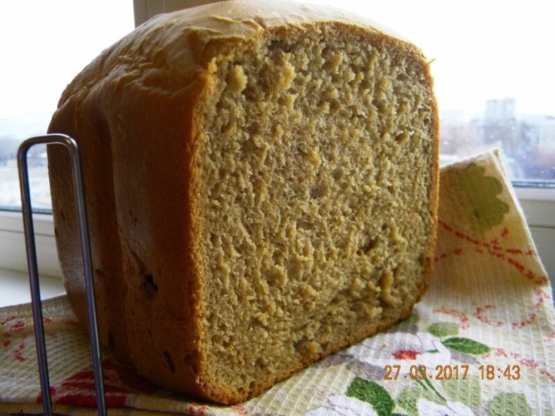Солодовый хлеб с изюмом и розмарином. 