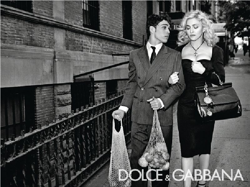 Одежда Dolce Gabbana – для погруженных в моду