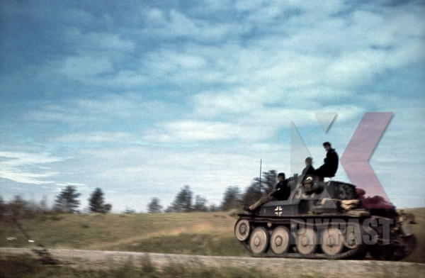  Барбаросса . ( 82 фото ) stock-photo-czech-panzer-tank-38t-number-531-19th-panzer-division-minsk-russia-summer-1941-12255.jpg