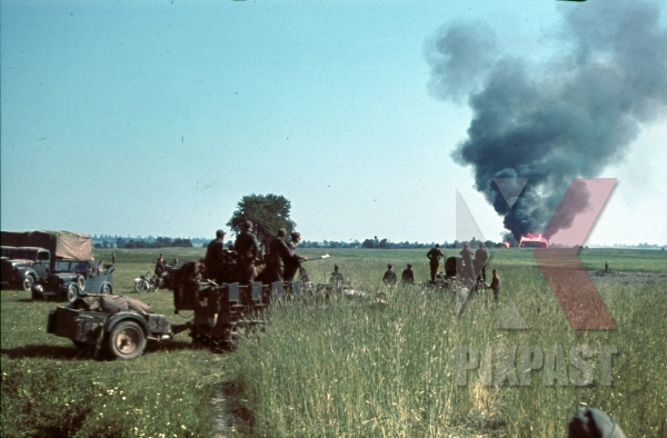  Барбаросса . ( 82 фото ) stock-photo-fire-on-russian-position-14th-panzer-division-russia-1941-12543.jpg