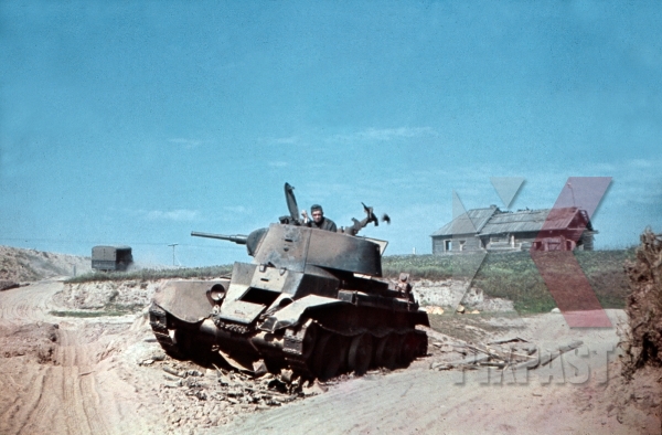  Барбаросса . ( 82 фото ) stock-photo-captured-russian-bt7-panzer-tank-near-smolensk-summer-1941-19th-panzer-division-12259.jpg