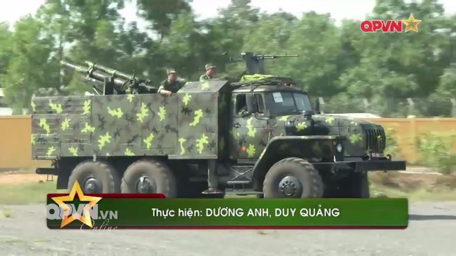 105-мм гаубица М101 на шасси грузовика Урал-375Д во Вьетнаме 