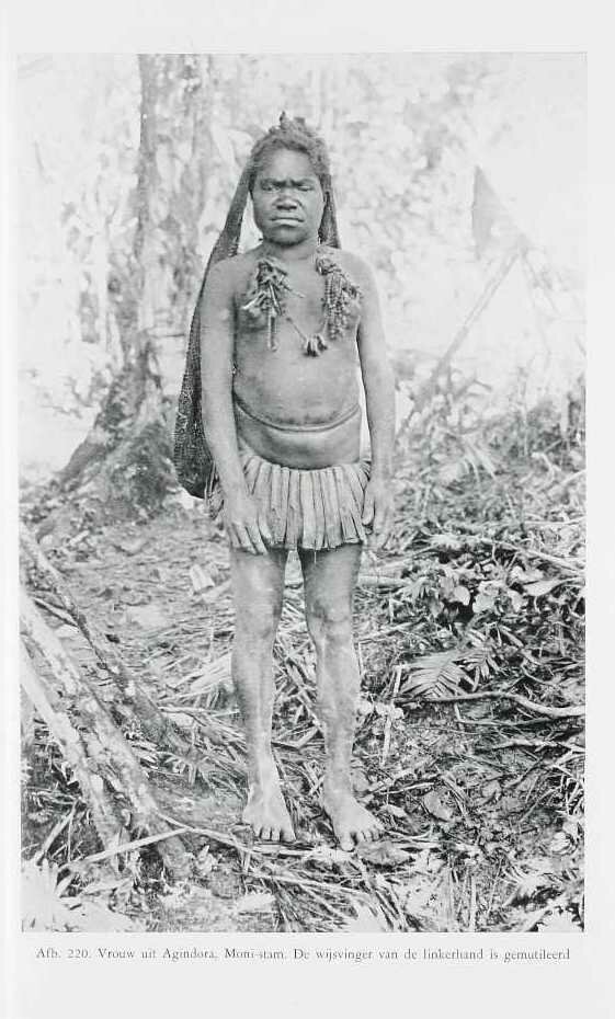 Аборигены Новой Гвинеи в 1940-1950-х годах ХХ века 