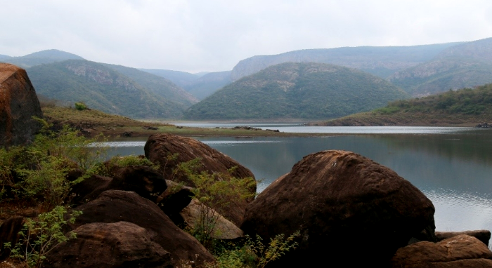 Аномальное озеро Фундудзи — жемчужина ЮАР, воду из которой нельзя унести 