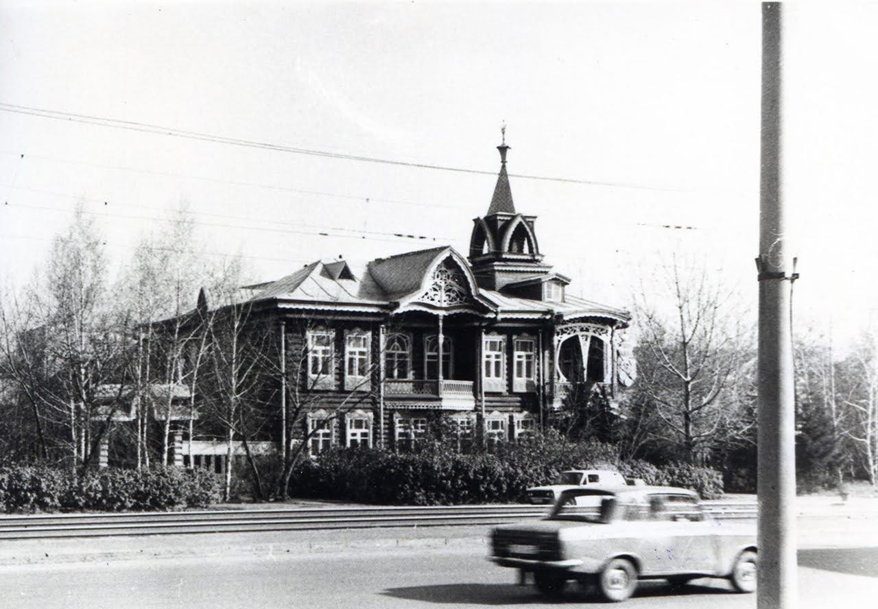 Барнаул. Дом купцов Шадриных и ресторан Барнаул. Дом купцов Шадриных и ресторан Русский чай