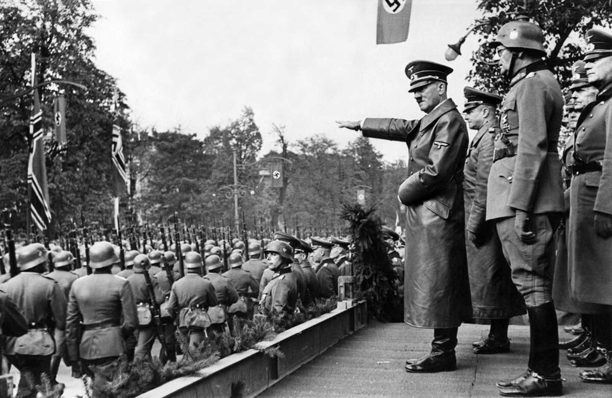 Бывший друг Гитлера, которого фюрер не смог убить: факты и пророчества из книги 