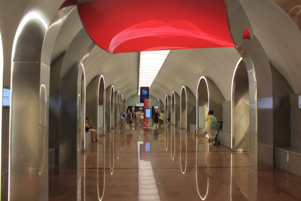 Большая Кольцевая - самая большая в мире линия метро. Москва. 