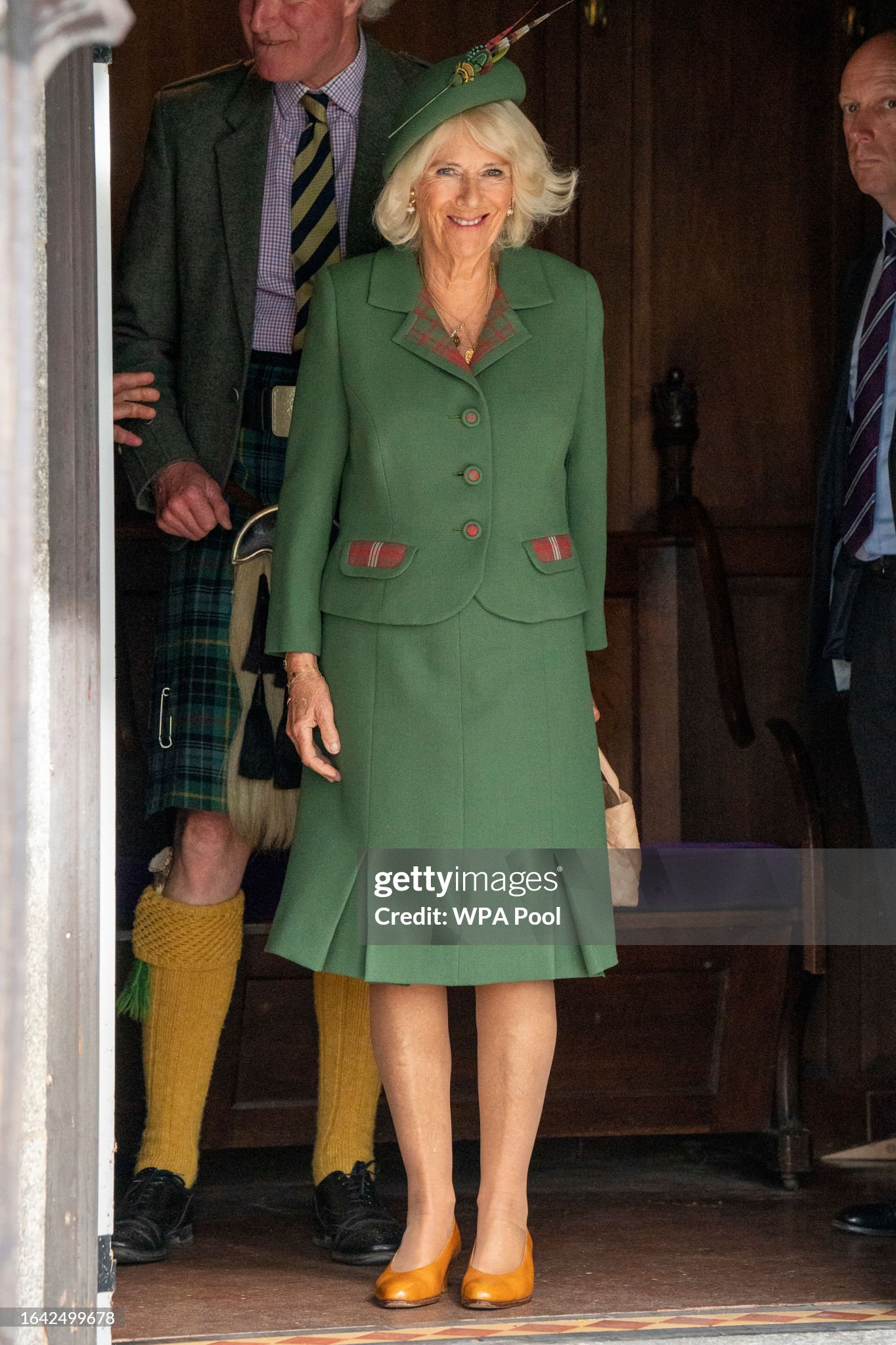 Британская королевская семья посетила церковную службу в Шотландии 