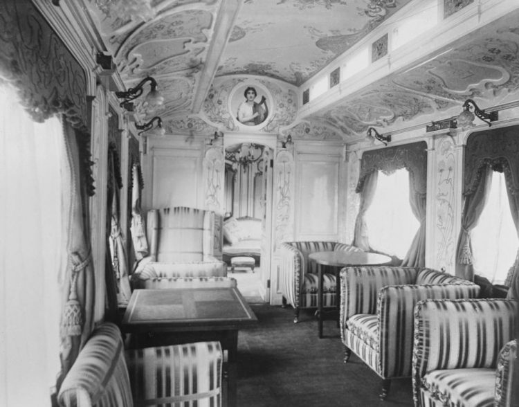 Британский Королевский поезд - несколько фото из прошлого. 