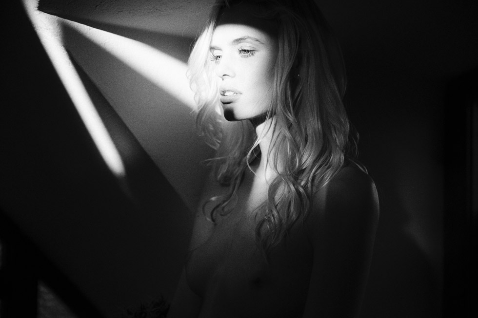 Девушка на закате Taylor Bagley by Kesler Tran