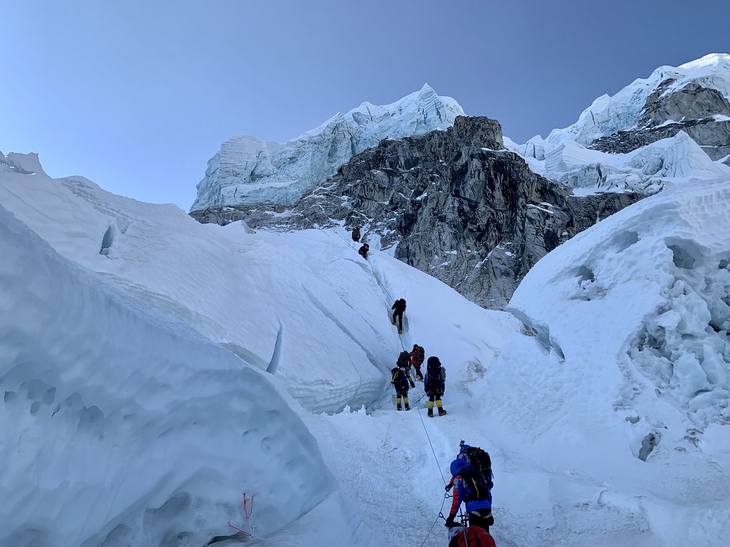 Эверест. Через Кхумбу первый раз. Верёвки, лестницы и ледяные глыбы. IMG_0264