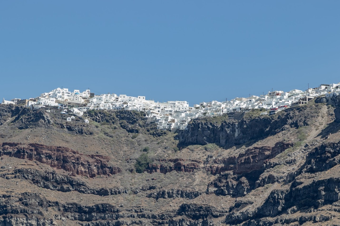 Фира, столица Санторини  Фира, столица Санторини