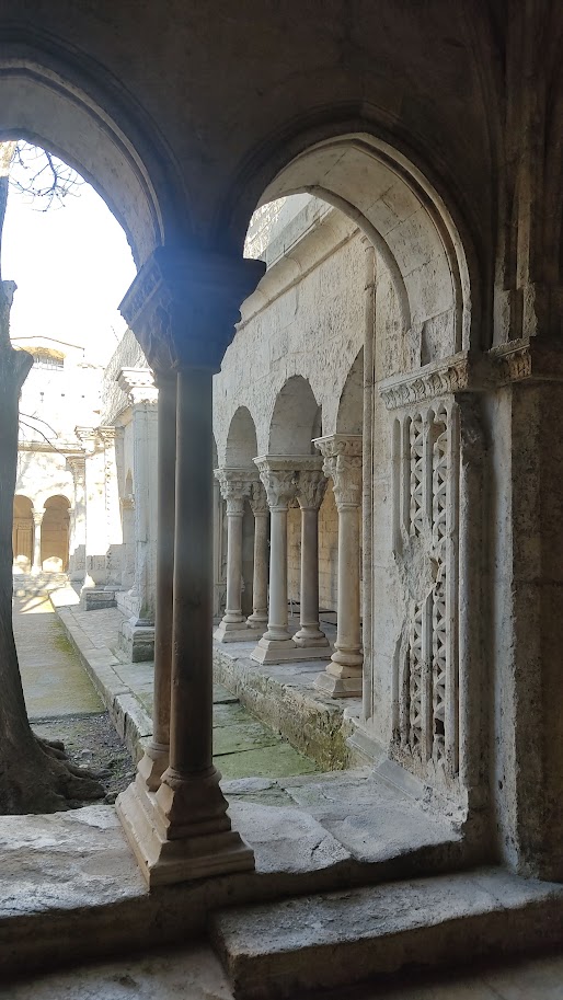 Франция, январь 2025. Часть 11. Арль. Римский амфитеатр — арена для корриды. Франция, январь 2025. Часть 11. Арль. Римский амфитеатр — арена для корриды.