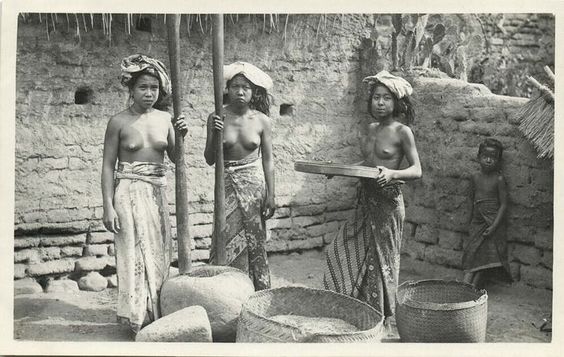 Индонезийский дресс-код начала 20-го века. ( 35 фото ) 815df0c80e1c162ba34ac28f23b4bb7c.jpg