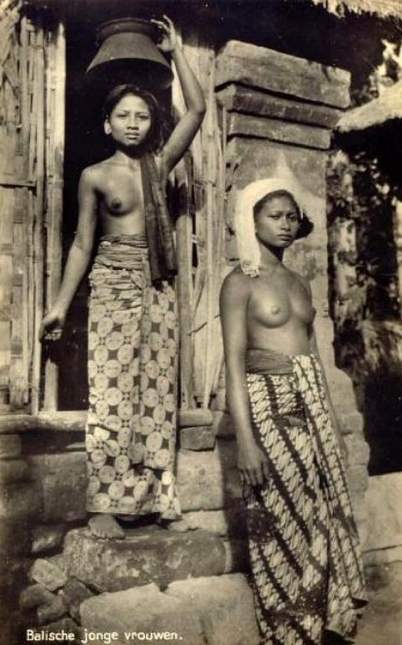 Индонезийский дресс-код начала 20-го века. ( 35 фото ) d40899e28aabb10ecd8caae3a413de40.jpg