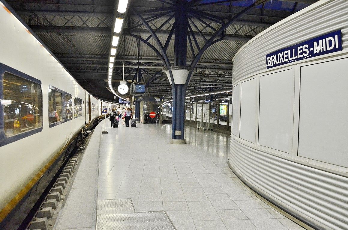  Из Великобритании в Бельгию на поезде Евростар через тоннель под Ла-Маншем 