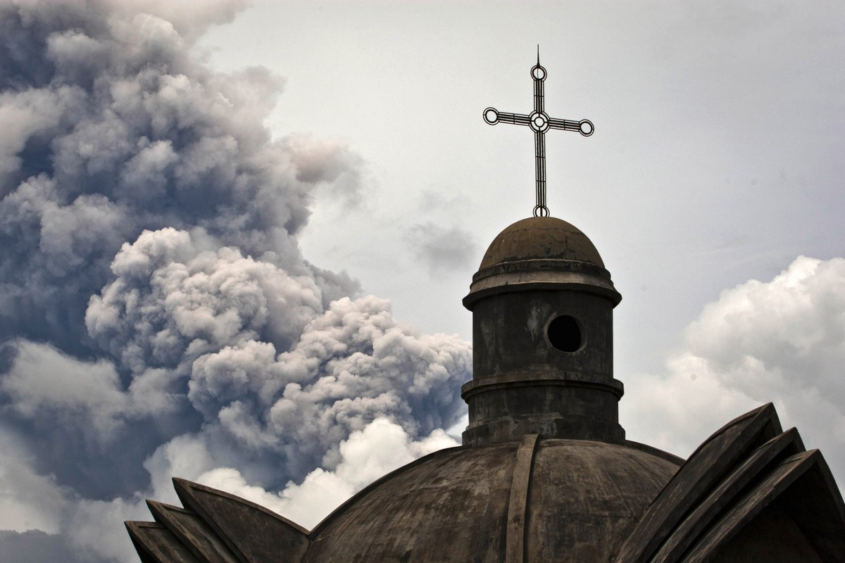 Извержение Синабунга Mount Sinabung Erupts Again In Indonesia