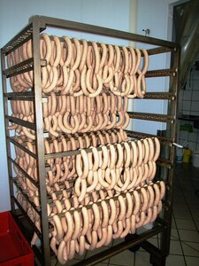  Как делаются немецкие сосиски в Италии 