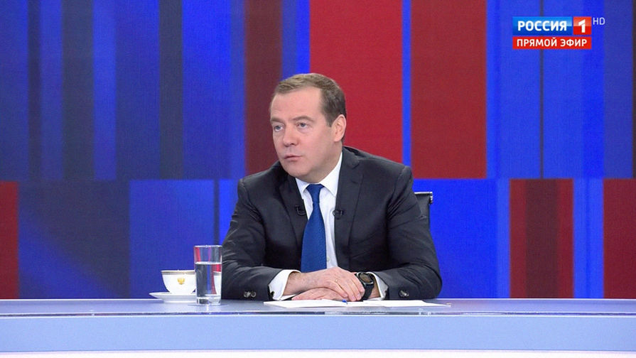Как Медведеву в СССР мерили только рост и вес 