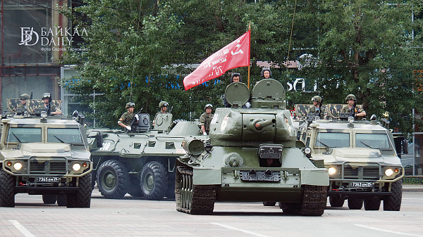 Как проходил парад Победы в Улан-Удэ 