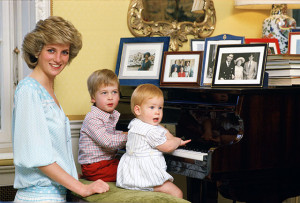 Королевская семья Британии: новый и старый семейный формат diane13082016-1