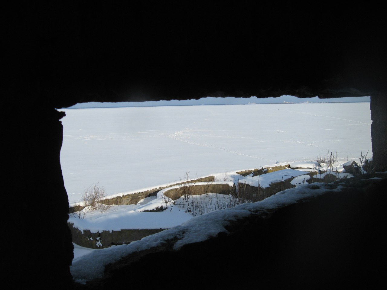 Ледовый поход на гигантский форт Обручев. Часть 2. Осмотр крепости снаружи 
