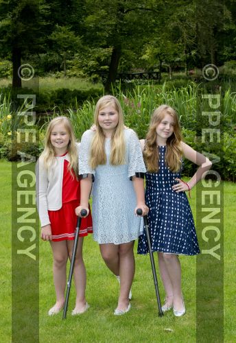 Летняя фотосессия королевской семьи Нидерландов 