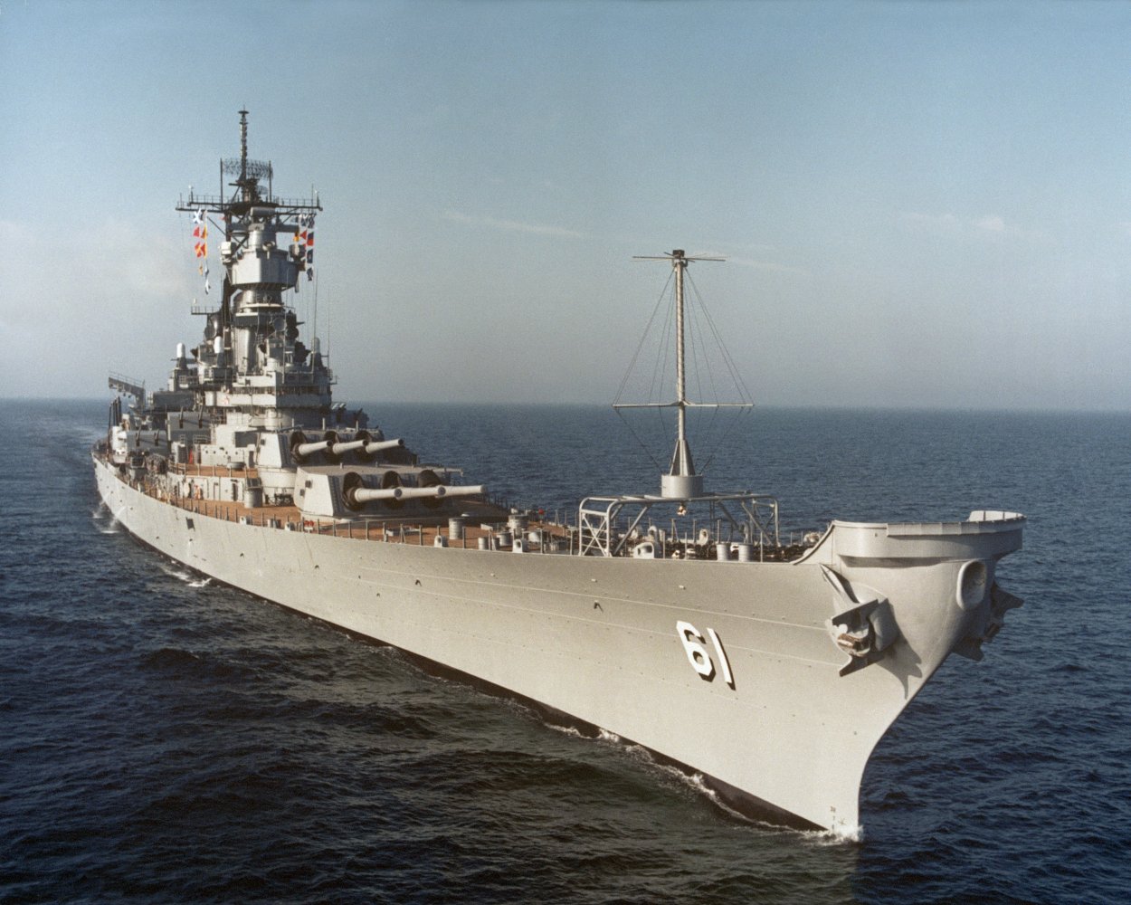 Линкор USS Iowa, 1984 год 