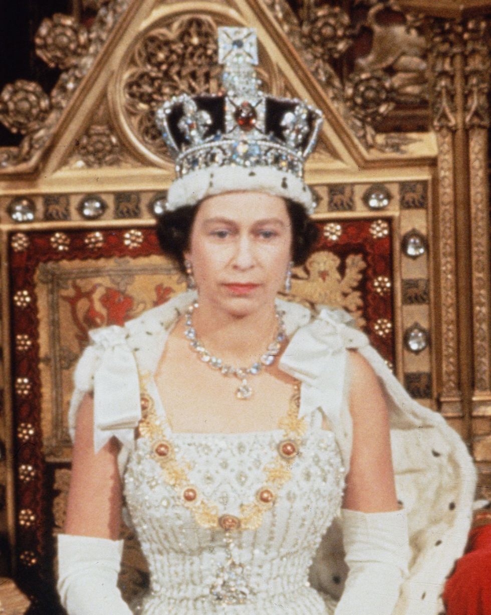 Любимые драгоценности и диадемы королевы Елизаветы II 