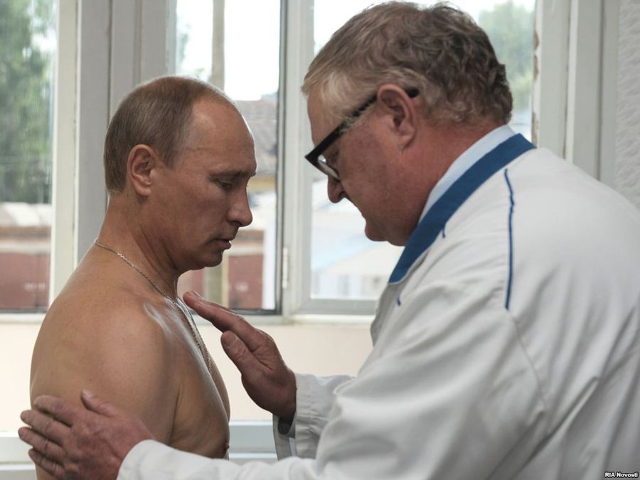 ЛЮБОВЬ ЖИВЕТ (еще?) ТРИ ГОДА. Американцы обнаружили у Путина рак поджелудочной железы? Бронь лечения http://img.simpalsmedia.com/point.md/news/900x900/F5DA6394-DD08-F93A-AD7A-2324FE8F7813.jpg