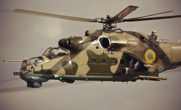 Ми-24П ВВС Украины в небе над Славянском восстанавливает справедливость 