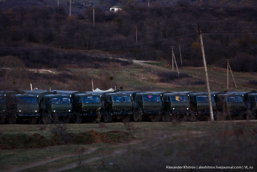 Мир в Крыму охраняют «зеленые человечки» 