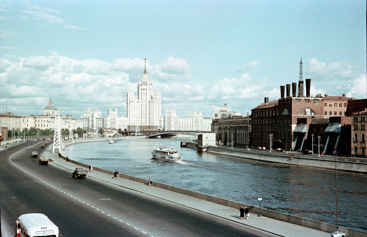 Москва 1950-х Scanning Information:Imacon 949 with Flextight software v. 4.6Operator: Jennifer Seal and Steve Morse, Boston Photo ImagingFilm size: 120