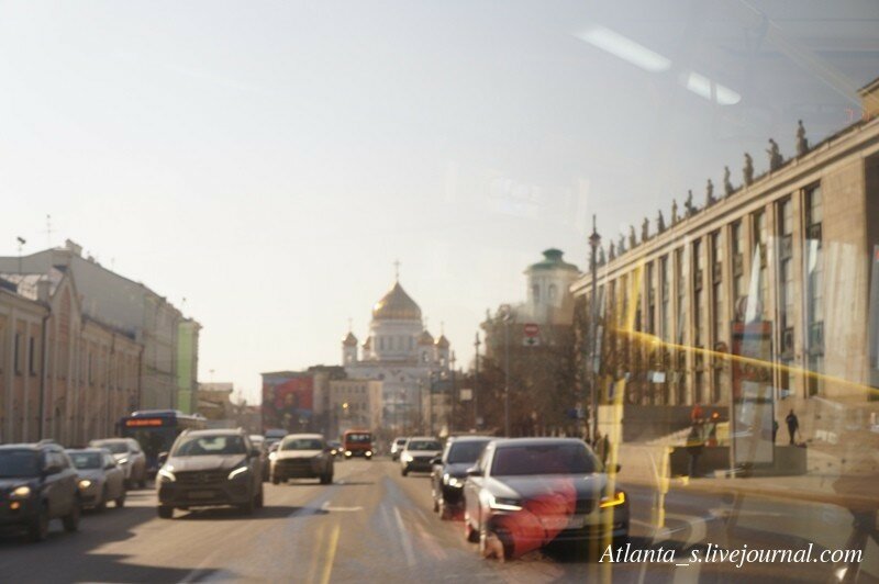 Москва из окна автобуса. 
