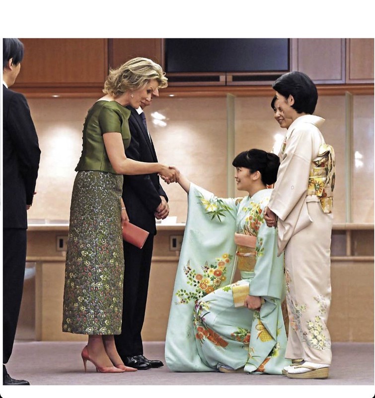 Наряды принцессы Мако в японском журнале Kateigaho IMG_7164