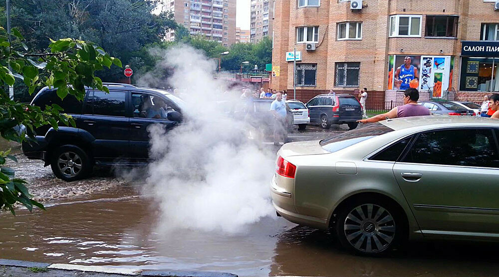 Наводнение на улице Вавилова 05 июля 2013 года 