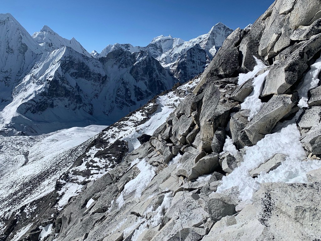Непал. Ама-Даблам. Лагерь на вершине скалы. IMG_0399