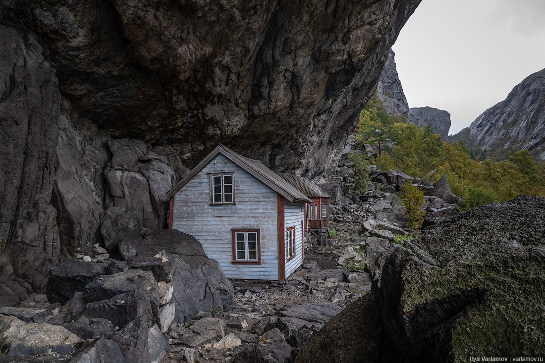 Норвегия: деревенская школа и кладбище русских матросов 