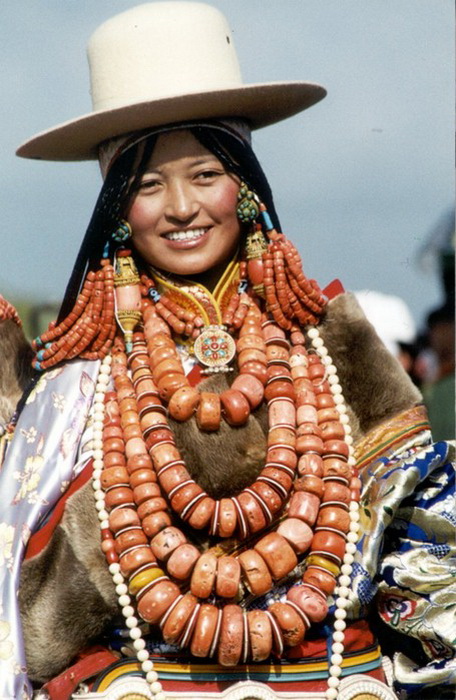 Один муж хорошо, а несколько - лучше: древняя традиция многомужества в Тибете 
