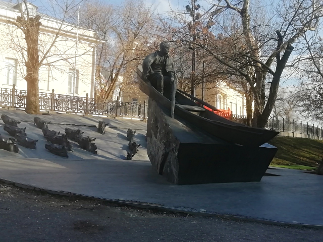 Памятник Михаилу Шолохову на Гоголевском бульваре M59.md.png