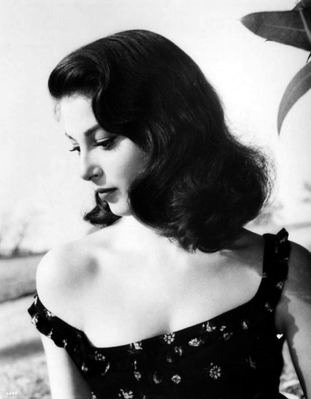 Пьер Анджели — самая красивая женщина 50-х 