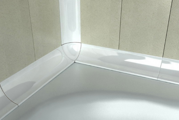 Плинтус для ванной — пластиковый, керамический, самоклеющаяся лента 