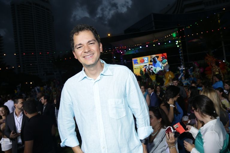 Премьера РИО 2 превратила Майами в Бразильский карнавал photo 50060--E032114A-0863_zps4430ca14.jpg