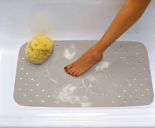 Противоскользящий коврик для ванной — разновидности, как выбрать 