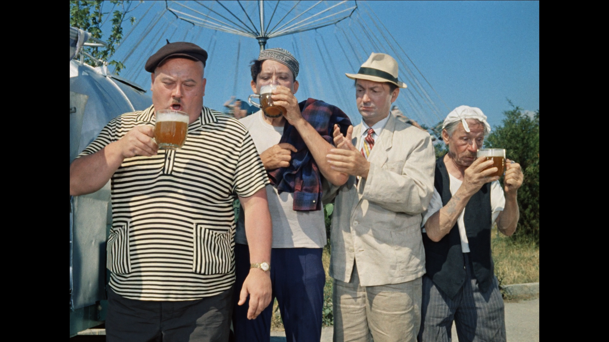 Пьяные в кадре: в каких советских фильмах сцены с алкоголем настоящие – и 