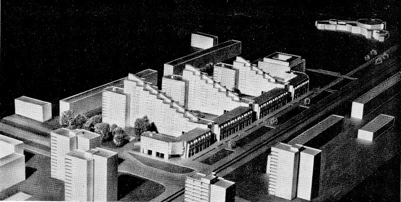Шумозащитный жилой дом в Санкт-Петербурге, 1985 года постройки. Шумозащитный жилой дом в Санкт-Петербурге, 1985 года постройки.
